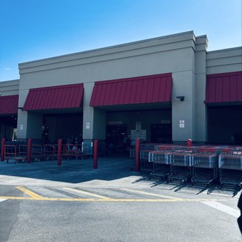 Costco Wholesale - Entrance - Wholesale Stores Near Me - Altamonte Springs, Florida