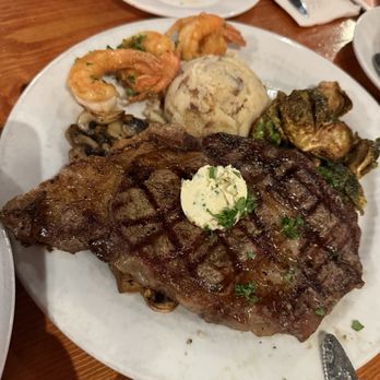 Lulu's Waikiki - Delicious Ribeye steak, not even $50?! - Burgers Near Me - Honolulu, Hawaii