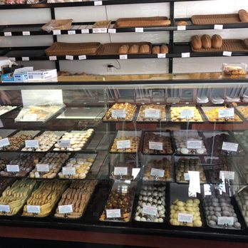 Peter Sciortino Bakery - Cookie display case - Bakeries Near Me - Milwaukee, Wisconsin