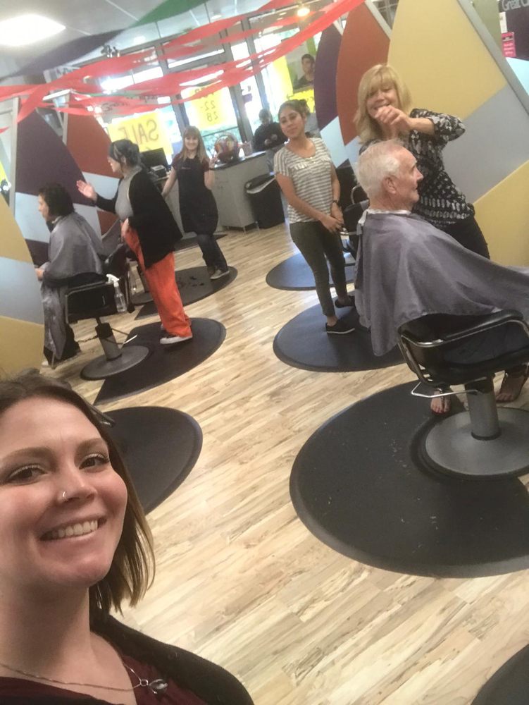 GREAT CLIPS 40 Reviews Hair Salons 123 N El Camino Real