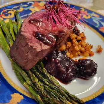 Biscuit & Pickles Catering - Beef tenderloin perfectly cooked - Caterers Near Me - McMinnville, Oregon