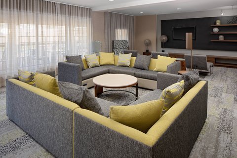 Courtyard by Marriott Houston Rice University by null