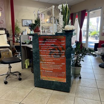 Palms Nail Spa - Service menu. They give a discount if you pay cash. - Nail Salons Near Me - Windsor, California