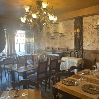 Ai Piantaleoni - Venetian Near Me - Murano, VE
