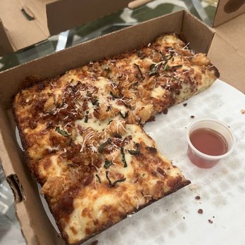 SoDough Square - Chicken bacon ranch with ranch subbed out for mikes hot honey - Pizza Near Me - Orlando, Florida SoDough Square - Chicken bacon ranch with ranch subbed out for mikes hot honey - Pizza Near Me - Orlando, Florida