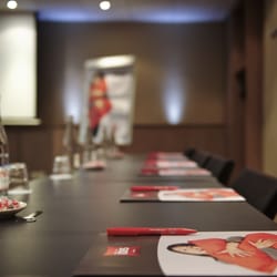 Ibis Lorient Centre Gare - Salle séminaire vous proposant d'accueillir vos événements professionnels et privés.