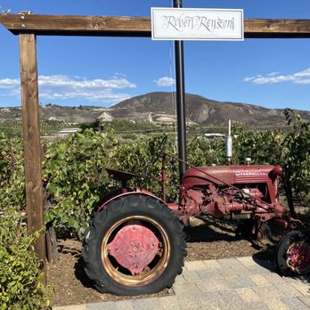 Robert Renzoni Vineyards - Wineries Near Me - Temecula, California