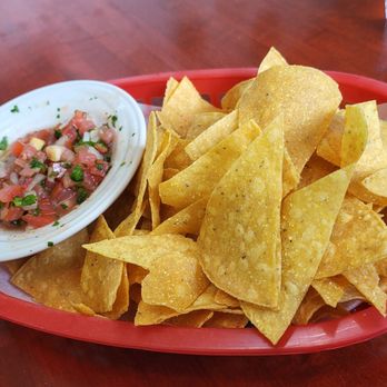 Lechon Loco - Free chips - not bad but salsa lacking - Filipino Near Me - Tacoma, Washington