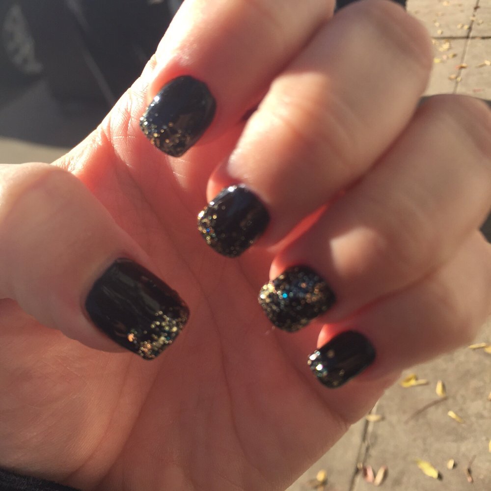 La Flora Nails - My New Years Nails. Ready to party! Thank you Suzy you are the best! - Nail Salons Near Me - Studio City, California La Flora Nails - My New Years Nails. Ready to party! Thank you Suzy you are the best! - Nail Salons Near Me - Studio City, California