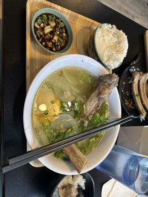 Lee’s Kitchen Noodle & Rice U Dub by null