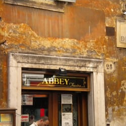 Abbey Theatre Irish Pub