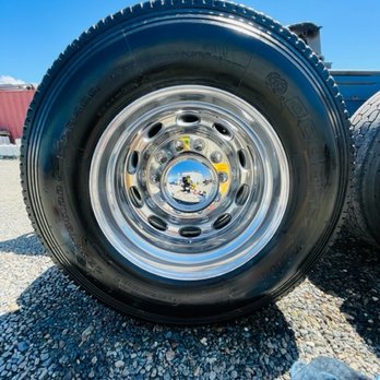 Mobile Detail Service - Wheel Polishing - Auto Detailing Near Me Mobile Detail Service - Wheel Polishing - Auto Detailing Near Me
