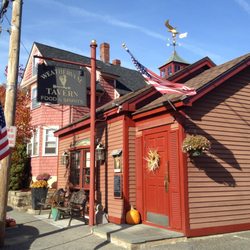 Weathervane Tavern - Terrific little house-turned-tavern features good grub in very cozy quarters.