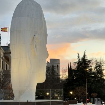 Plaza de Colón - Plaza de Colon - Public Plazas Near Me - Madrid, M Plaza de Colón - Plaza de Colon - Public Plazas Near Me - Madrid, M