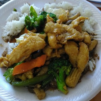 China Town - Chicken with Chinese vegetables. - Chinese Near Me - Kissimmee, Florida