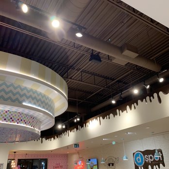D Spot Dessert Cafe - Desserts Near Me - Mississauga, Ontario