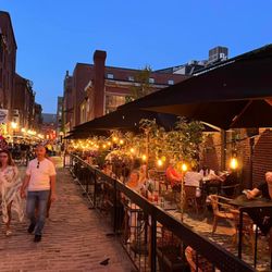 Rigby Yard - Amazing outdoor patio.