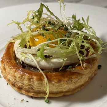 Crossroads Kitchen - Caramelized Onion Tart - Vegan Near Me - Las Vegas, Nevada Crossroads Kitchen - Caramelized Onion Tart - Vegan Near Me - Las Vegas, Nevada
