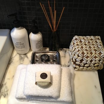 Harts Lane accommodation - Bathroom accoutrements - Hotels Near Me - Daylesford, VIC