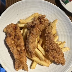 Schooners Grill Poquoson - Kids chicken tenders