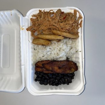 Moon Frog Arepas - Chicken Mechado Bowl - Food Trucks Near Me - Tampa, Florida Moon Frog Arepas - Chicken Mechado Bowl - Food Trucks Near Me - Tampa, Florida
