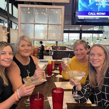 South Kitchen & Spirits - Dirty martinis! - Southern Near Me - Ponte Vedra, Florida South Kitchen & Spirits - Dirty martinis! - Southern Near Me - Ponte Vedra, Florida