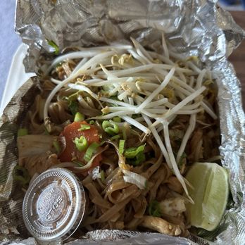 Thai Palm Dallas - Chicken pad Thai - Thai Near Me - Irving, Texas Thai Palm Dallas - Chicken pad Thai - Thai Near Me - Irving, Texas
