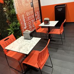 The Peach Cobbler Factory-Richardson - Indoor seating area