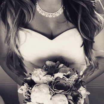 Valley Florist - Loved loved loved my wedding bouquet! - Florists Near Me - Santa Fe Springs, California