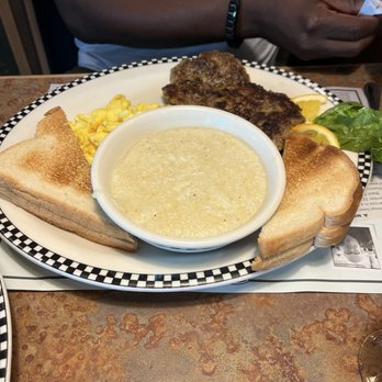 Black Bear Diner Baytown - Make your breakfast - Diners Near Me - Baytown, Texas Black Bear Diner Baytown - Make your breakfast - Diners Near Me - Baytown, Texas