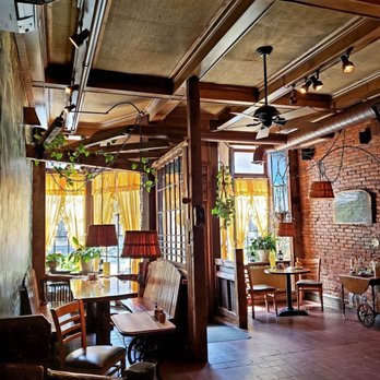 Yellow Deli - Ambiance - Delis Near Me - Rutland, Vermont Yellow Deli - Ambiance - Delis Near Me - Rutland, Vermont