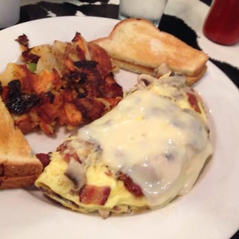 Maureen's Kitchen - Omelette - Breakfast & Brunch Near Me - Smithtown, New York Maureen's Kitchen - Omelette - Breakfast & Brunch Near Me - Smithtown, New York