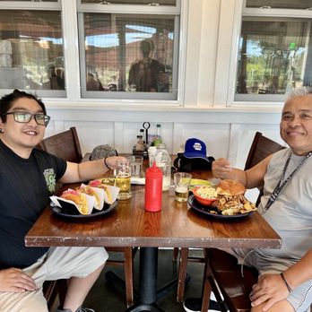 Russian River Brewing - Yummm fish tacos and pulled pork sandwich! Air conditioner working well. - Brewpubs Near Me - Windsor, California Russian River Brewing - Yummm fish tacos and pulled pork sandwich! Air conditioner working well. - Brewpubs Near Me - Windsor, California
