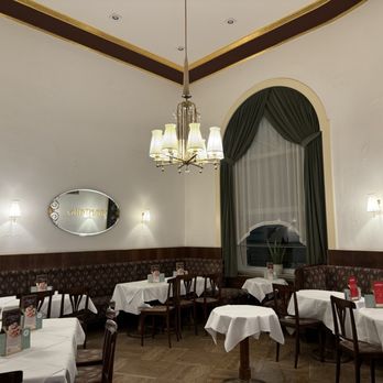 Café Landtmann - Cafes Near Me - Vienna, 9 Café Landtmann - Cafes Near Me - Vienna, 9