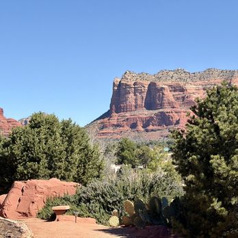 Juniper Bar & Grille - Bars Near Me - Sedona, Arizona Juniper Bar & Grille - Bars Near Me - Sedona, Arizona