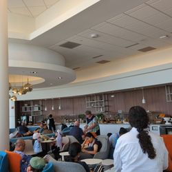 Air France Lounge - Quite popular