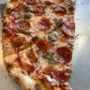 Paulis Pizza - Sausage & Pepperoni pizza - Italian Near Me - Dania, Florida Paulis Pizza - Sausage & Pepperoni pizza - Italian Near Me - Dania, Florida
