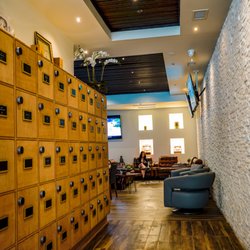 The King Cigar Lounge