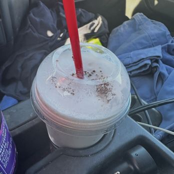 Carl's Jr - Hand-Scooped Ice-Cream Shakes™ - Burgers Near Me - Castaic, California