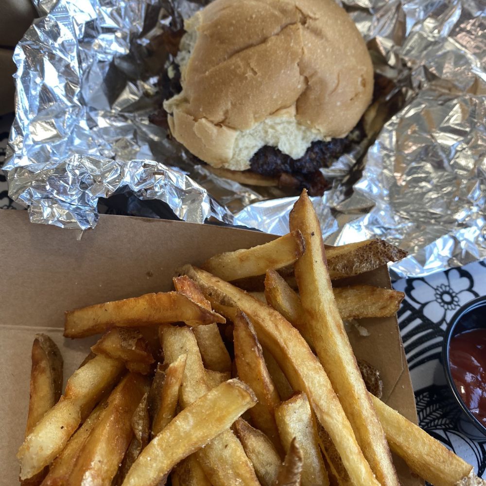 R Burger - Bleu burger - Food Trucks Near Me