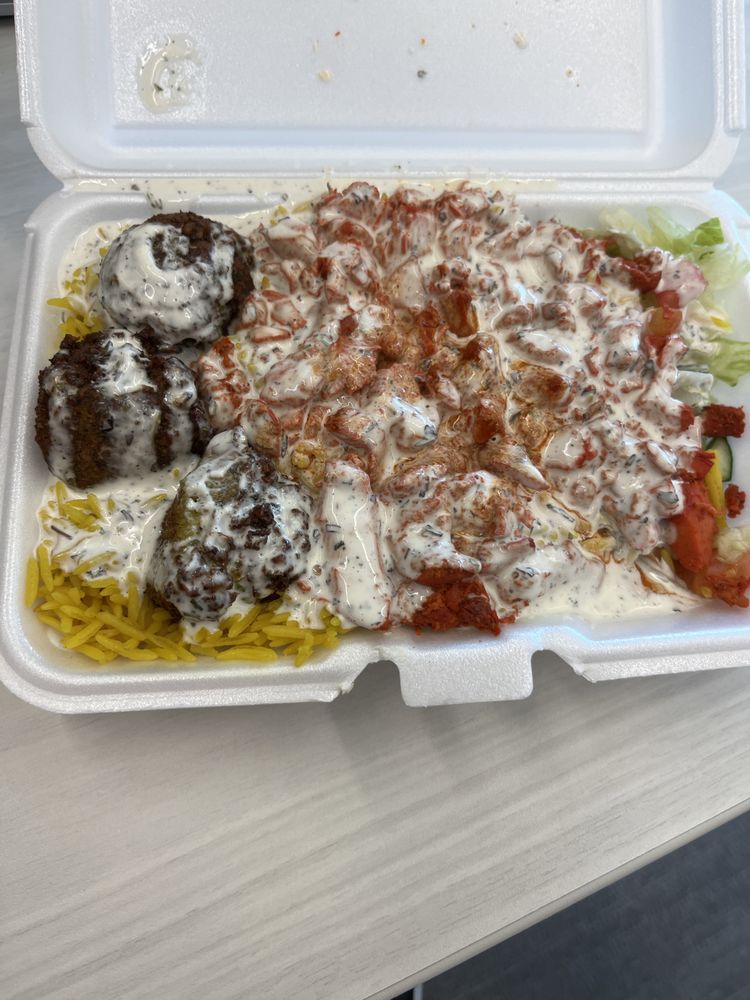 NEW YORK GYRO HALAL FOOD Updated October 2024 27 Photos & 22 Reviews 800 Main St, Hartford