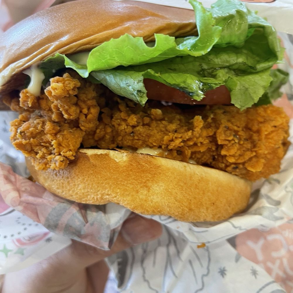 Jollibee - Sandwich chicken - Fast Food Near Me - Virginia Beach, Virginia Jollibee - Sandwich chicken - Fast Food Near Me - Virginia Beach, Virginia