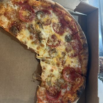 Tony C's - Pizza Near Me - Bee Cave, Texas