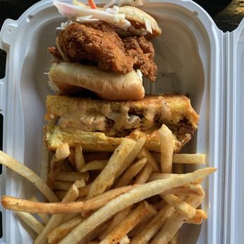 Hot Motha Clucker - Grilled cheese and slider - Chicken Shop Near Me - Thousand Oaks, California