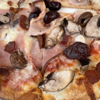 Worthy Brewing - Kids Pizza +mushrooms, klamata olives, ham, bacon - Breweries Near Me - Bend, Oregon Worthy Brewing - Kids Pizza +mushrooms, klamata olives, ham, bacon - Breweries Near Me - Bend, Oregon