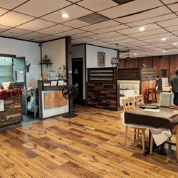 The Green Leaf Thai Cuisine - Store interior with indoor seating