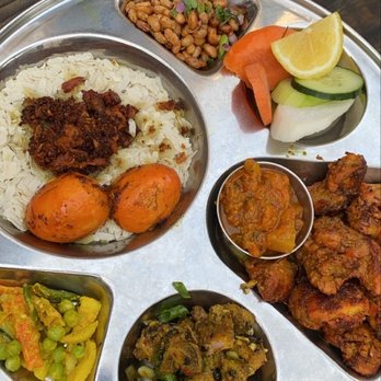 While In Kathmandu - 4. Chicken Platter - Cafes Near Me - Ridgewood, New York