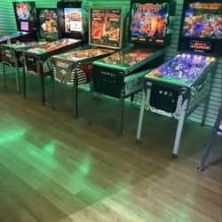 Indian Wells Lodge - Pinball machines by the restrooms