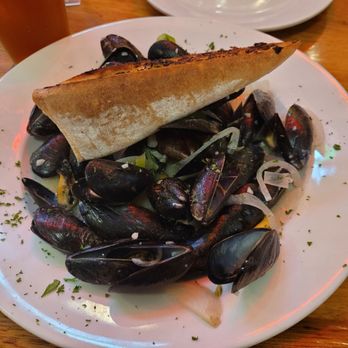 Doubleday Cafe - Mussels so good - American Near Me - Cooperstown, New York