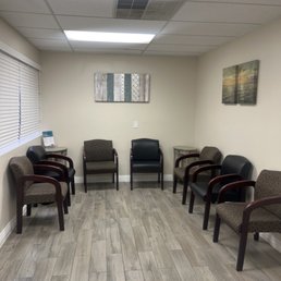 very clean waiting room. very clean waiting room.